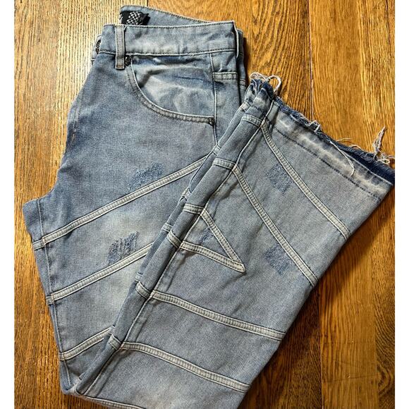 Rebel Vengeance Stacked Distressed Blue Jean Frayed w/ Skulls Grunge Sz 32 - Picture 1 of 11